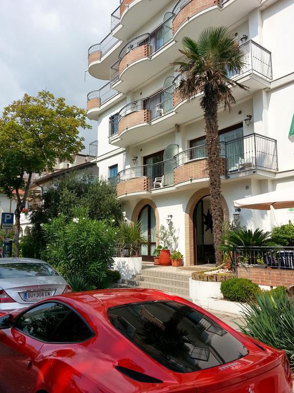 Ilios Residence ลิโดดิเยโซโล ภายนอก รูปภาพ